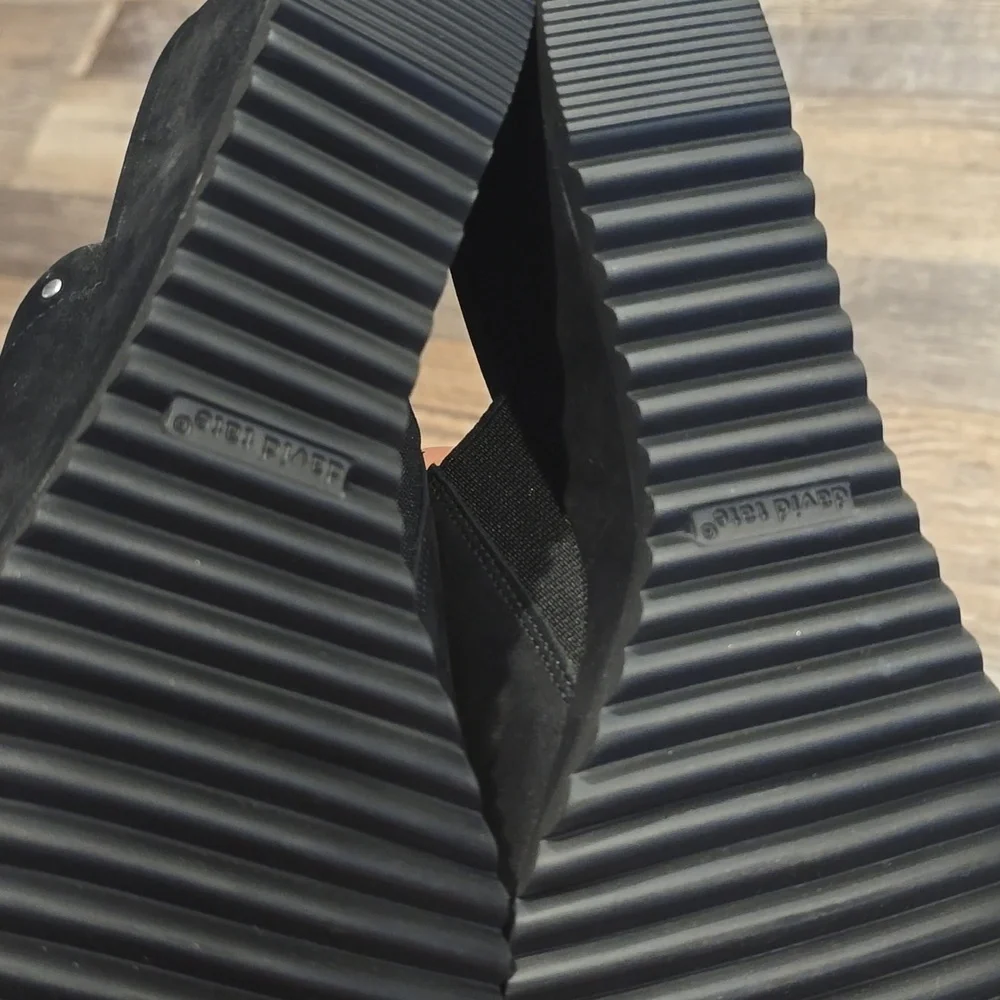 David Tate|‎ Black leather wedge slides| Scalloped Design| Size 11| NWOT